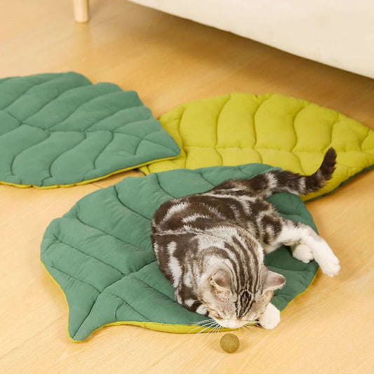 Cozy Leaf Pet Bed Mat